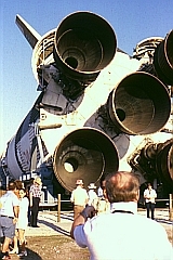 Rakieta Saturn V - dysze wylotowe silnikw